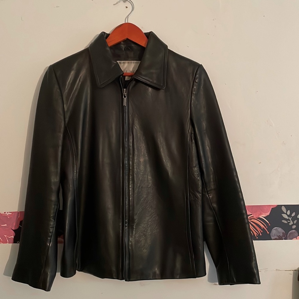 Nine West Women’s black leather jacket with 2 pockets | medium